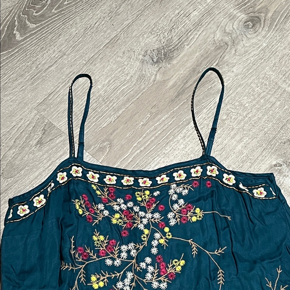 Anthropologie Luzia Cropped Embroidered & Sequin Cami - Picture 5 of 16